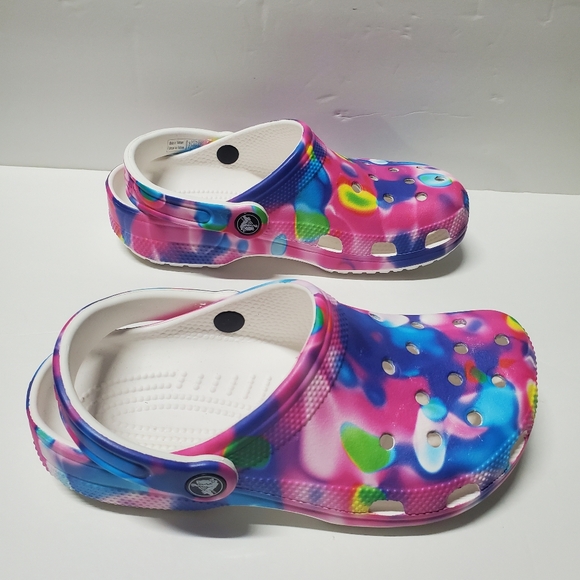 CROCS CLASSIC SOLARIZED CLOGS SOLAR RAINBOW UNISEX SZ M4/W6 pre-owned - Picture 4 of 8